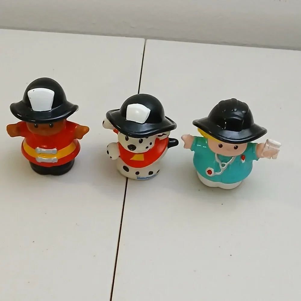 Fisher Price Firefighter Nurse Dog Little People Figures 2.5